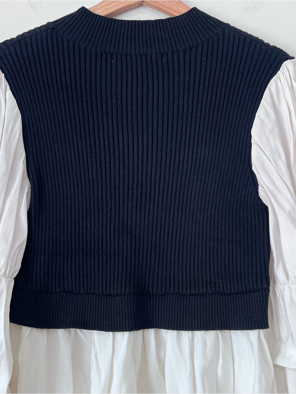 English Factory Combo Ribbed Knit Puff Sleeve Peplum Top Size M Black White - Picture 7 of 11